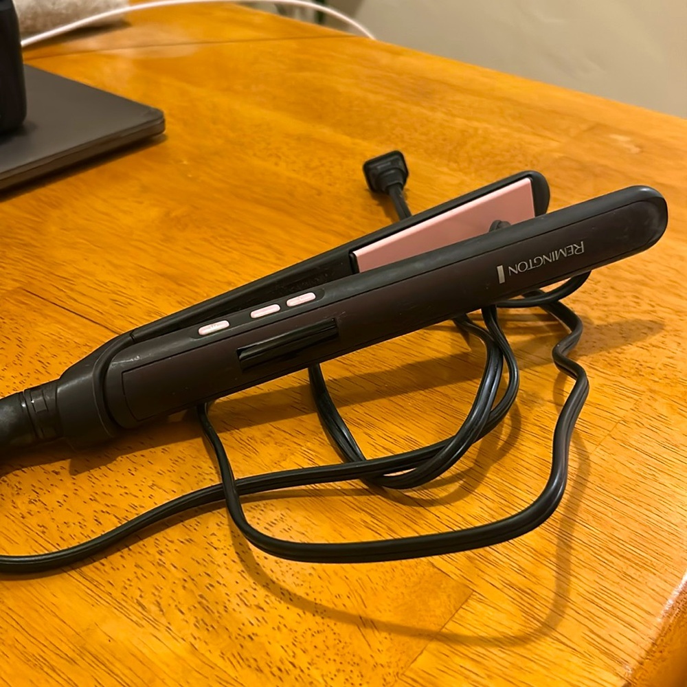 Remington Hair Straightener